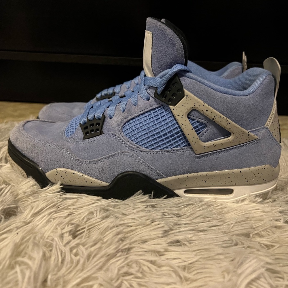 Jordan 4 Retro ‘University Blue’ | 10.5 | OG Box |